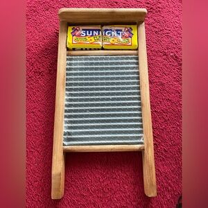 Vintage Washboard Pearl Canadian Woodenware Co. With Double Bar Sunlight Soap